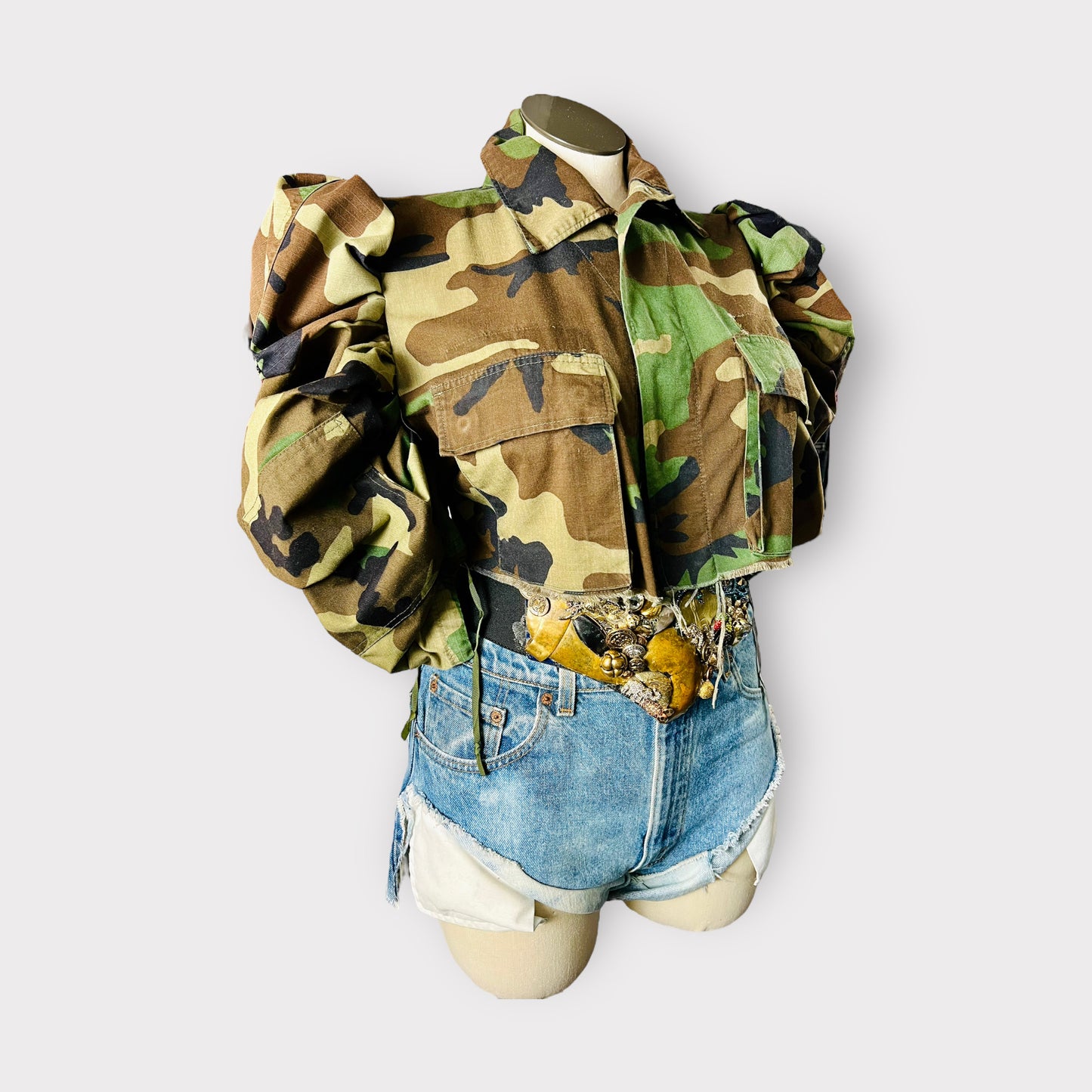 Cropped Backless Puff Sleeve Camo