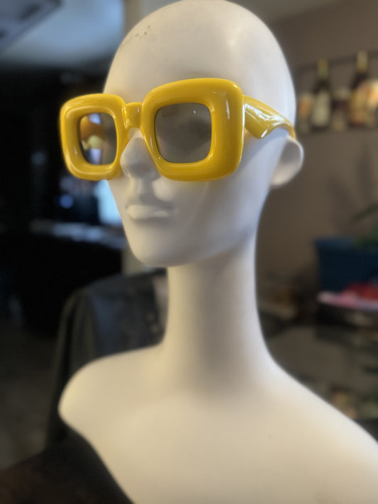 Lora Sunnies