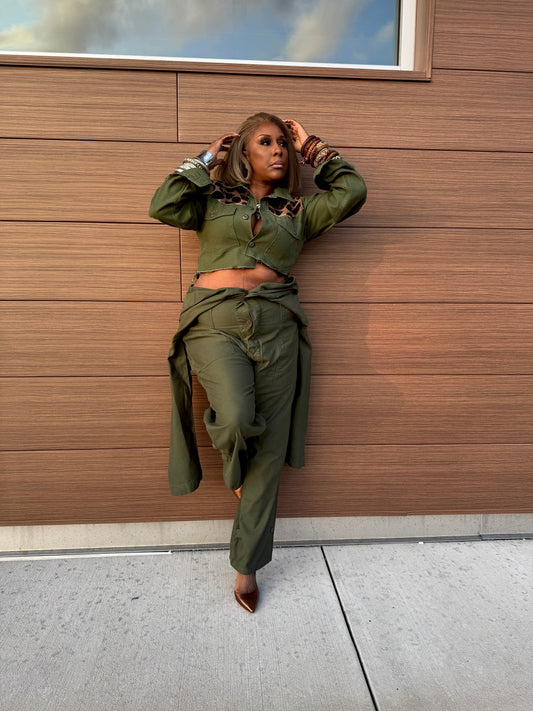 Military Green Giraffe Western Insp. Cropped Top