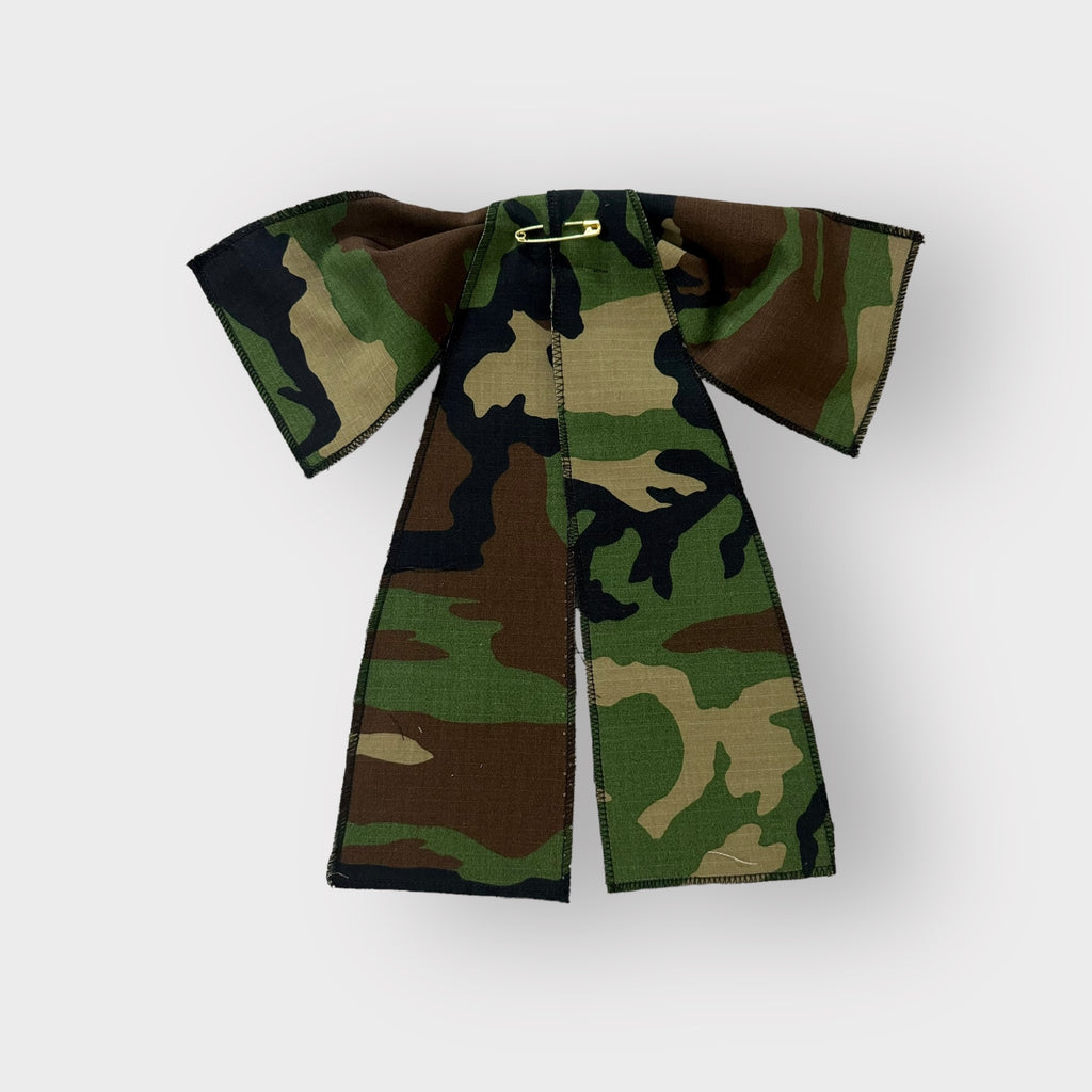 Oversized Camo Ribbon/Bow Brooch