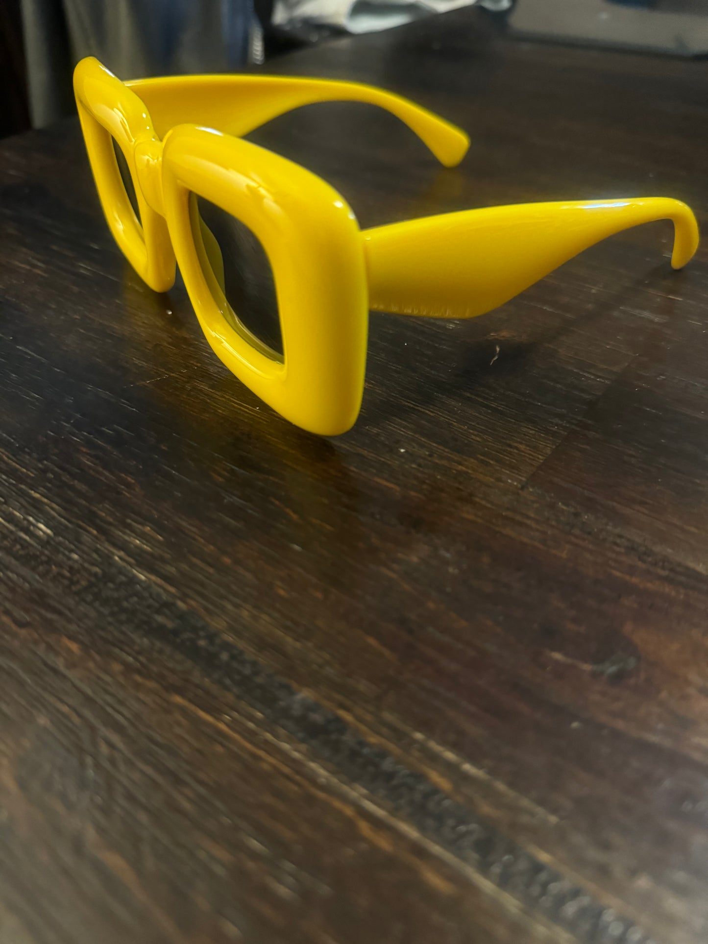Lora Sunnies