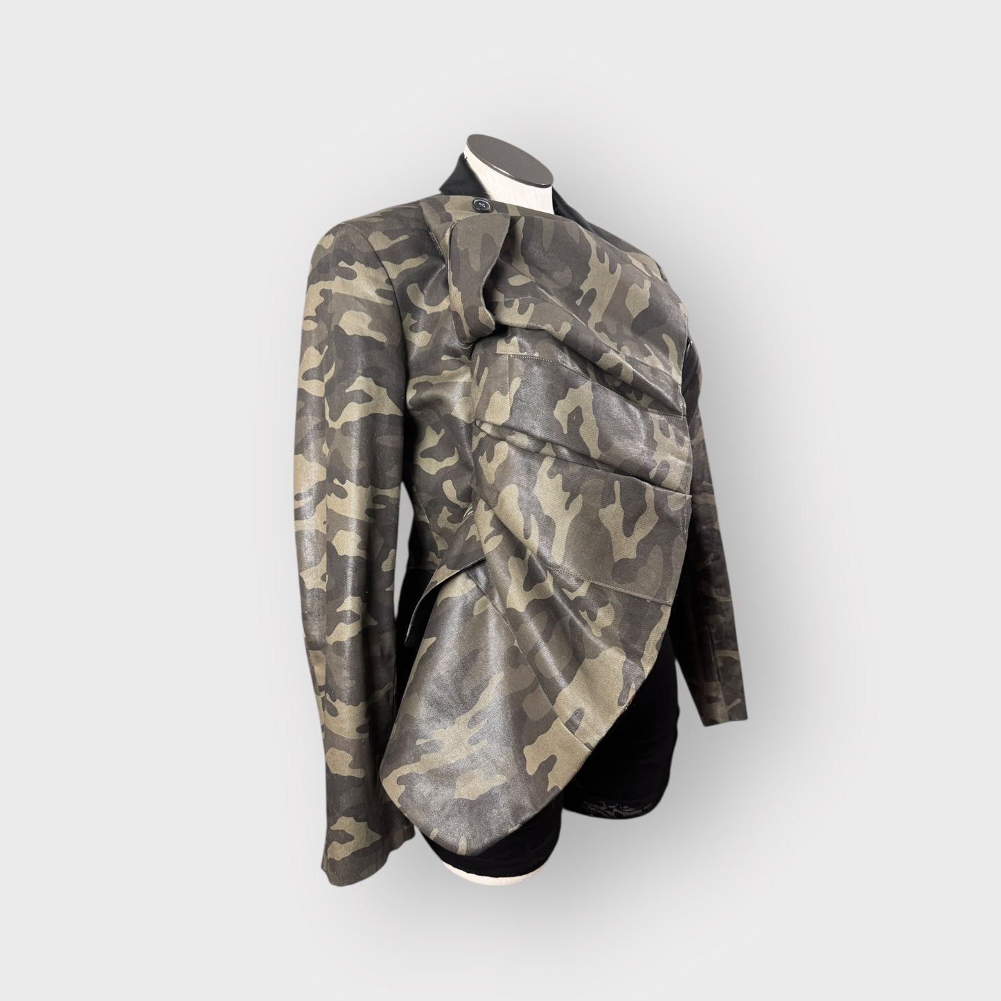 Asymmetrical Ruffle Style Cropped Camo Blazer