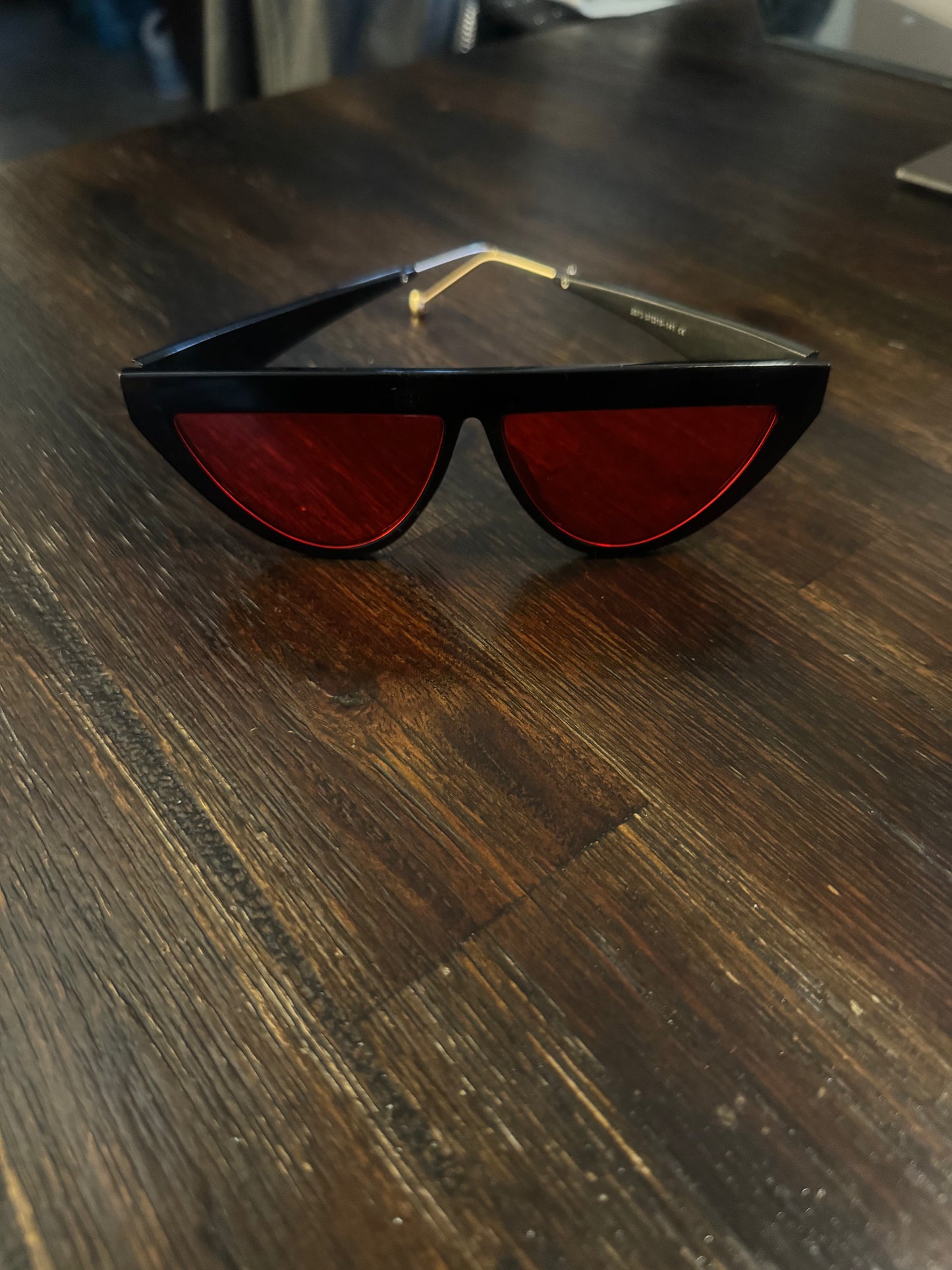 Clueless Sunnies