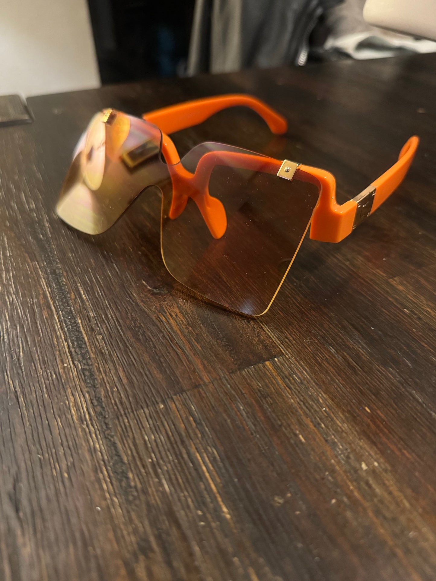 Roxy Flip Shades