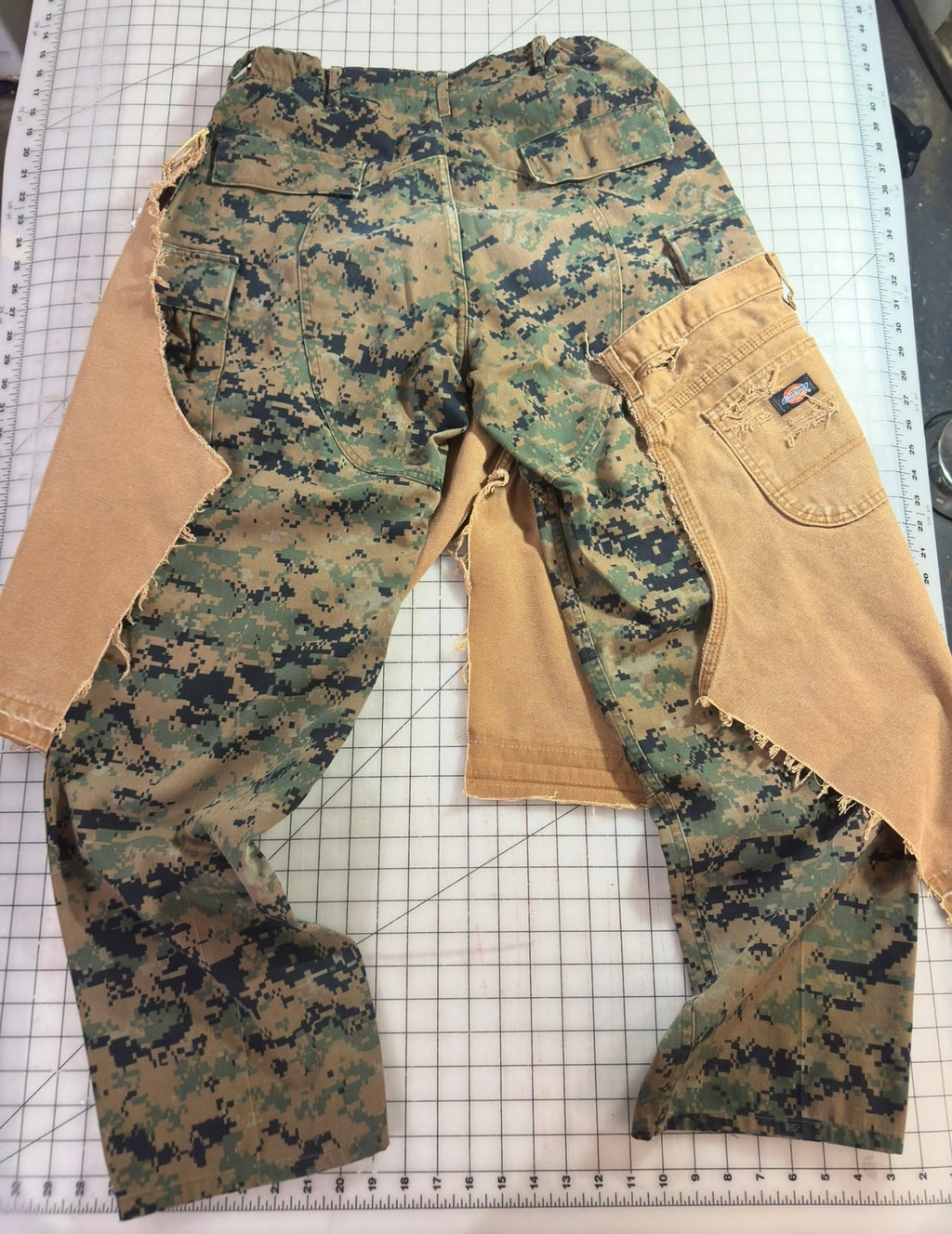 Fall Camo n Workwear Overlay Cargo Pant